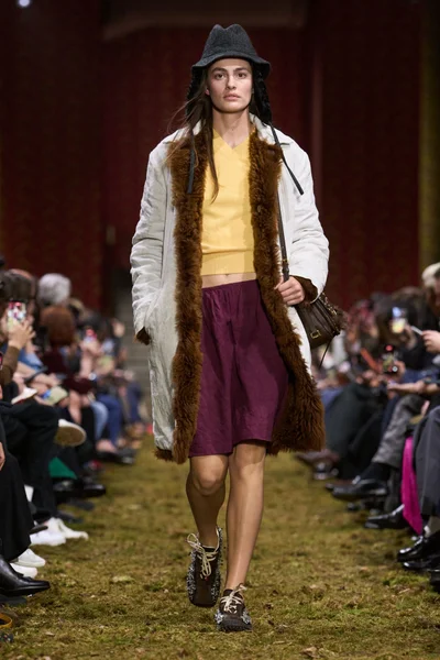Look 34